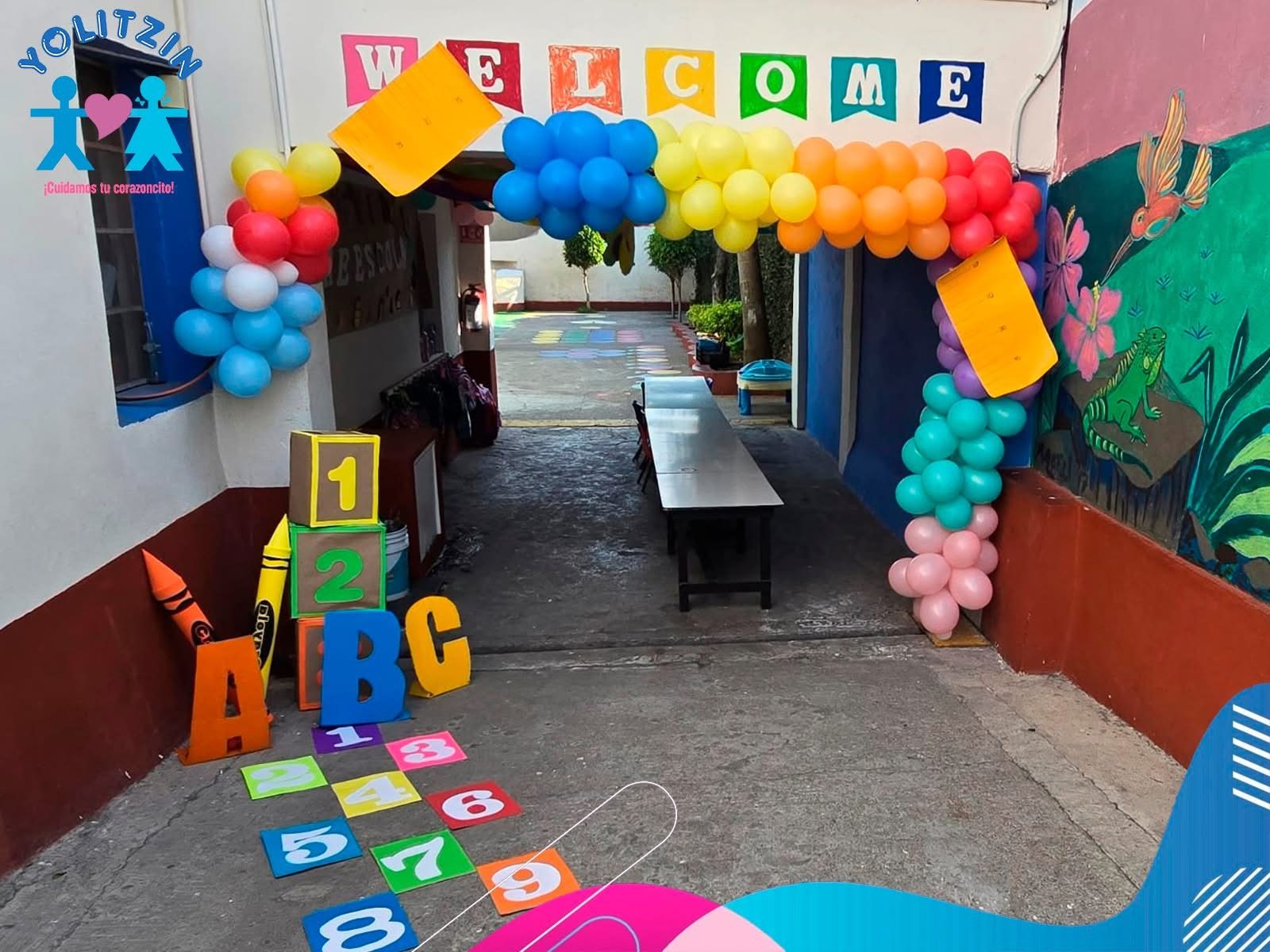 Entrada colorida del Centro Educativo Yolitzin