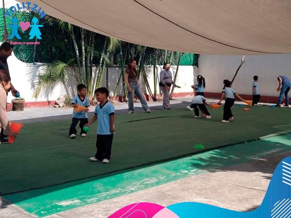 Juego en patio